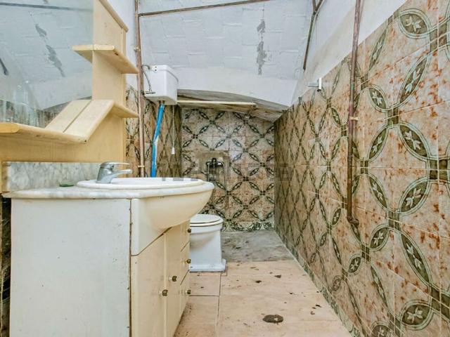 Piso, La Llacuna