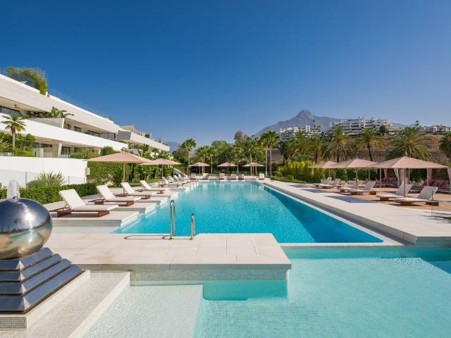 Piso, Las Lomas de Río Verde, Marbella