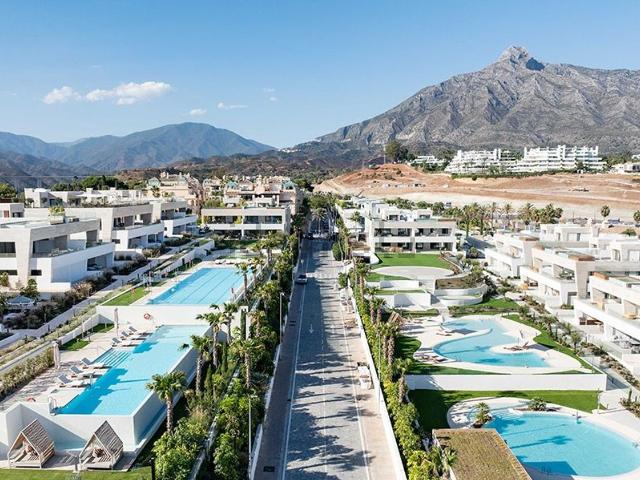 Piso, Las Lomas de Río Verde, Marbella