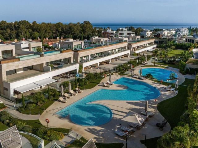 Piso, Las Lomas de Río Verde, Marbella