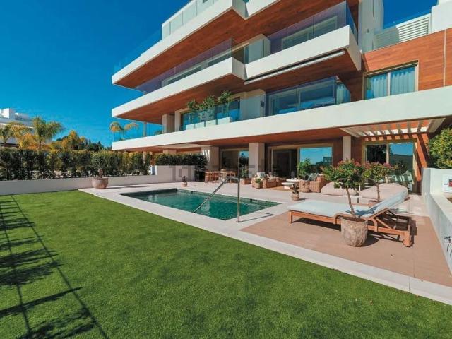 Piso, Las Lomas de Río Verde, Marbella