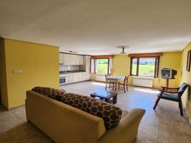 PISO LISTO PARA ENTRAR A VIVIR EN EL CENTRO DE VILLAYON, NAVIA