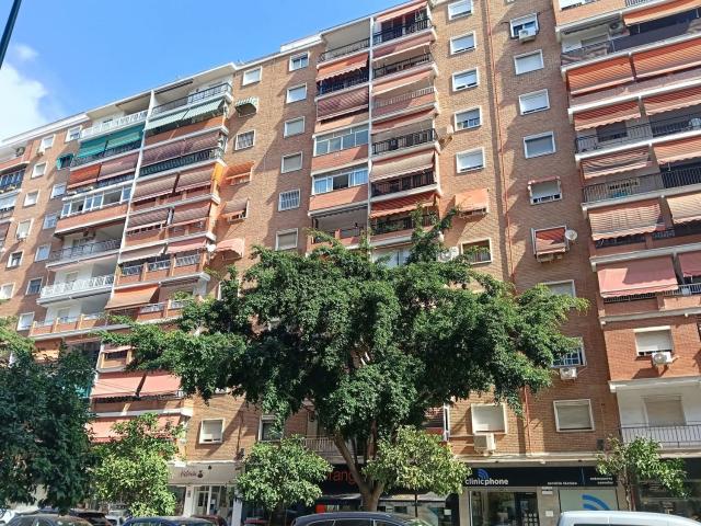 Piso, Los Guindos Parque Mediterráneo Santa Paula, Málaga