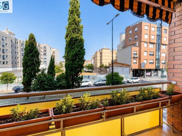 Piso, Los Pajaritos, Granada