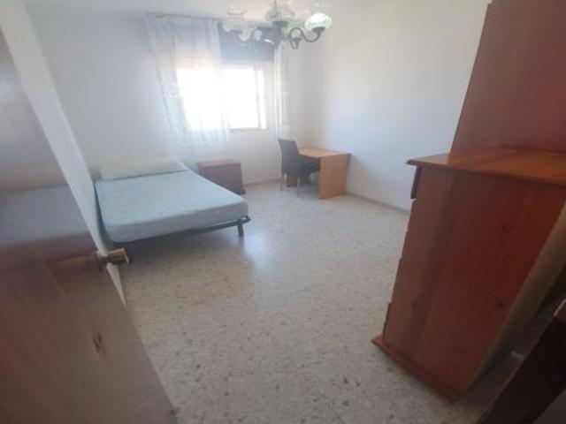 PISO PARA CURSO ESCOLAR, ZAPILLO, SOLO ESTUDIANTES