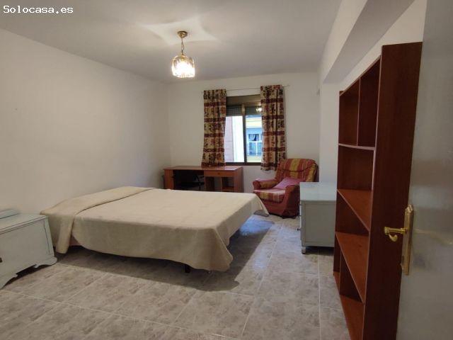 ? PISO PARA ESTUDIANTES – 4 HABITACIONES EN CIUDAD JARDÍN – 690€/mes agua y comunidad incluidas