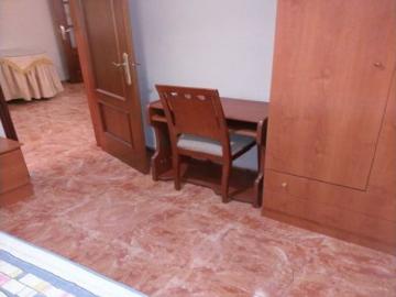 PISO PARA ESTUDIANTES