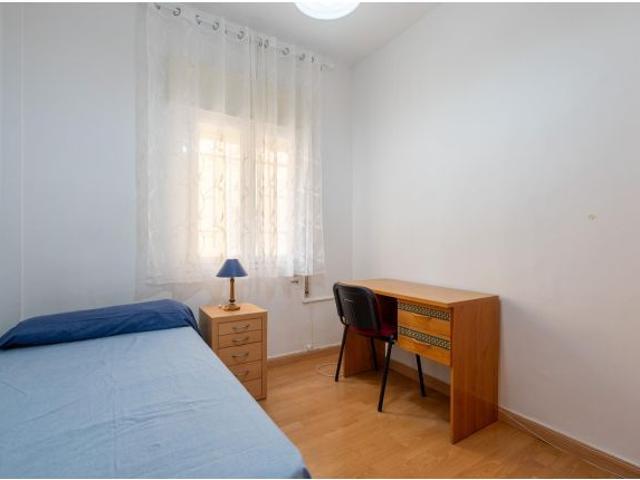 Piso para estudiantes en zona Altamira