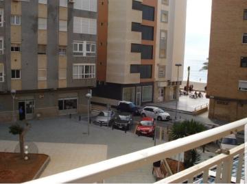 PISO PARA ESTUDIANTES ZONA ZAPILLO CERCA DE LA PLAYA