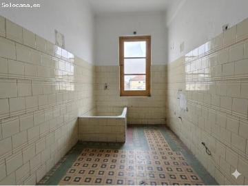 Piso para reformar con gran potencial en Ciudad Naranco, a un paso del centro de Oviedo