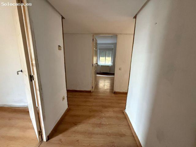PISO PARA REFORMAR CON TERRAZA EN BEMBIBRE