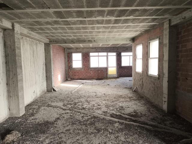 Piso para reformar en c/Vila de Ordes, Carballo