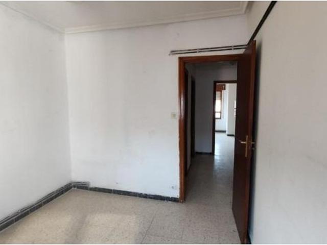 PISO PARA REFORMAR EN LA BAÑEZA