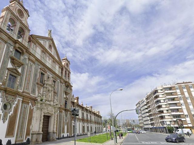 Piso para reformar en la Zona de Colon!