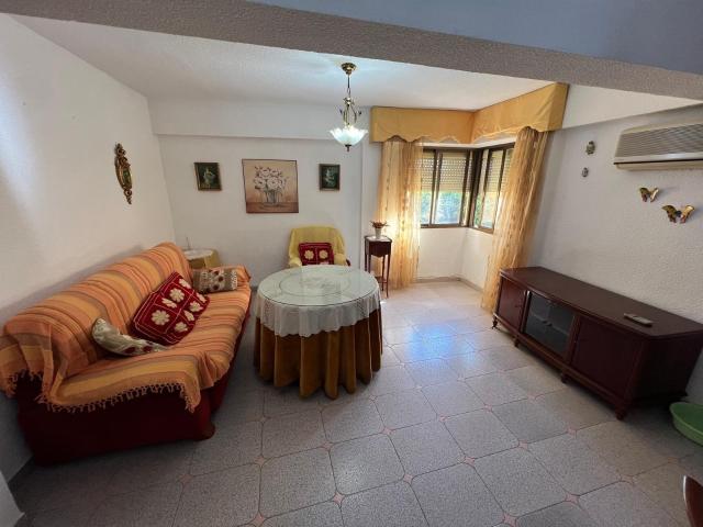 PISO PERIODO ESCOLAR EN ALMERIA