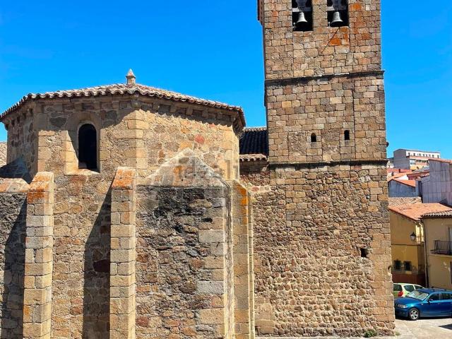 Piso, Plasencia