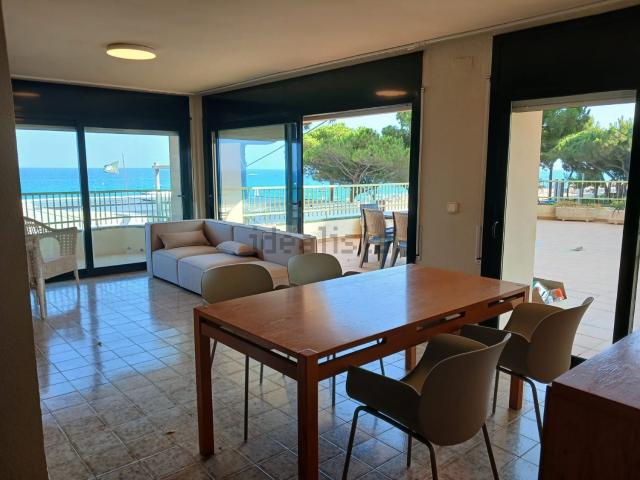 Piso, Platja Llarga, Castell Platja d&apos Aro