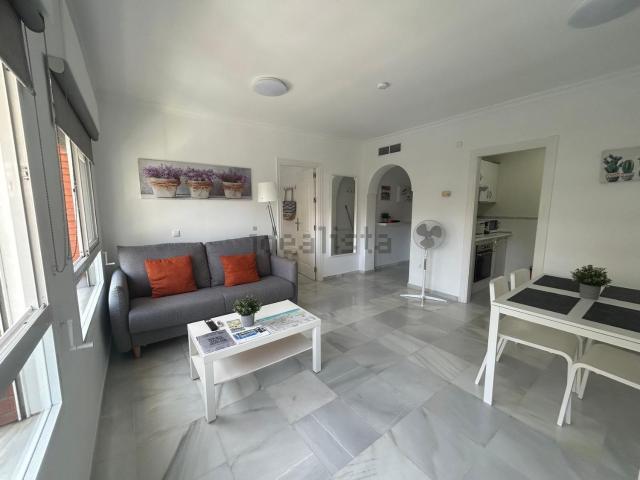 Piso, Playa Bajadilla Puertos, Marbella