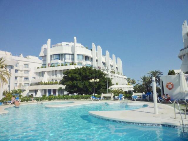 Piso, Playa de la Fontanilla, Marbella