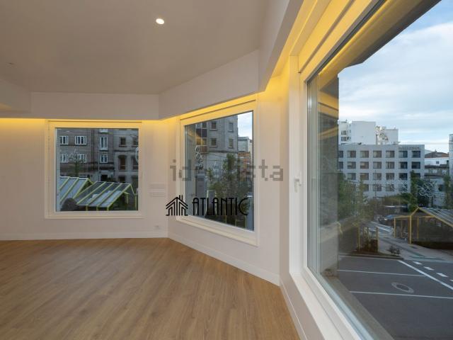 Piso, Plaza España Corte Inglés, Vigo