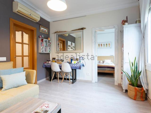 Piso, Porta, Barcelona