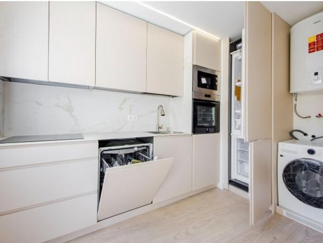 Piso reformado a estrenar en Valdeacederas, 58 m2, 2 habitaciones, 2 baños, muy luminoso