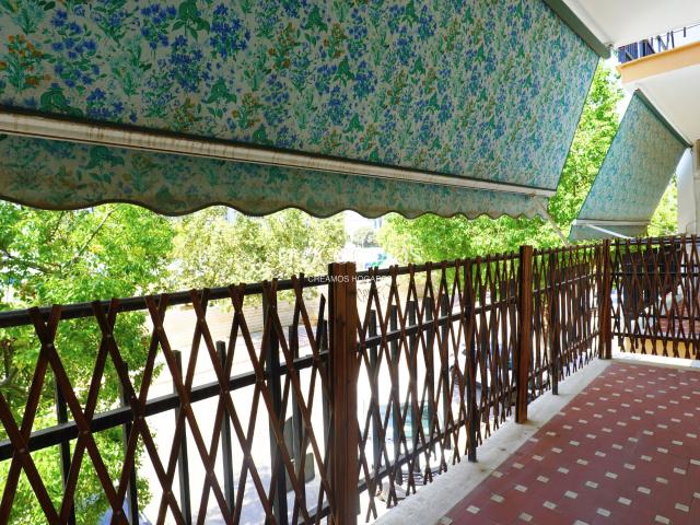 Piso reformado cerca de Cortes Valencianas con terraza
