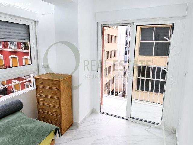 Piso reformado con diseño contemporáneo junto a Explanada y Postiguet