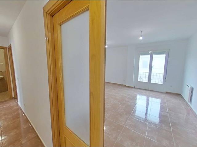 Piso Reformado con Plaza Garaje, 3 habitaciones, 2 Baños, Zona Urbana Lominchar