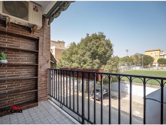 PISO REFORMADO DE 4 DORMITORIOS CON DOS PLAZAS DE APARCAMIENTO Y UN TRASTERO EN EL BARRIO DE SAN FRA