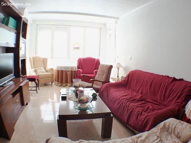 Piso reformado, de 4 dormitorios. Patio interior y terraza en San José, Lorca