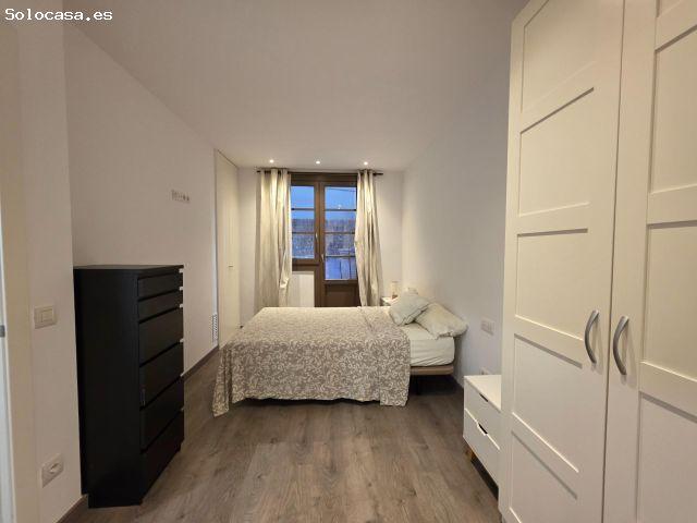 Piso reformado de 61 m2 en finca regia del Paral·lel Barcelona