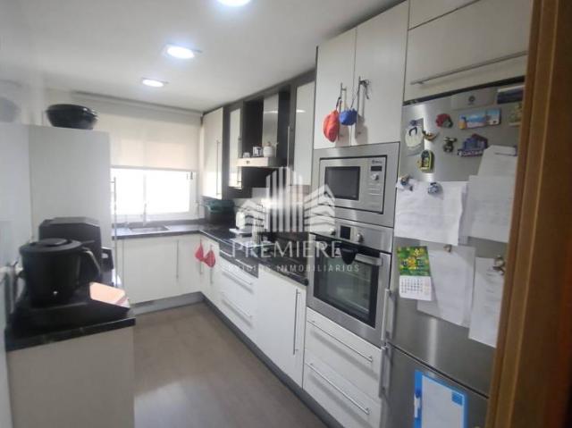 Piso reformado de 3 dormitorios con 2 baños y opción de garaje