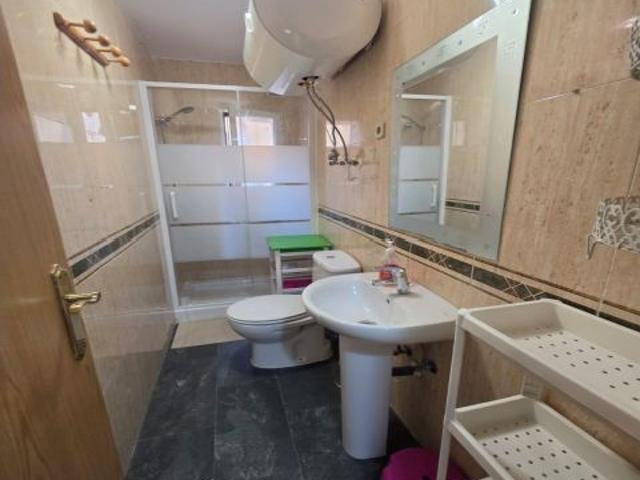 Piso reformado de 3 dormitorios junto al metro Alto de Extremadura