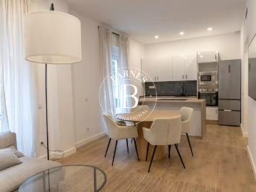 Piso reformado de 3 dormitorios junto al Retiro — Barrio de Ibiza