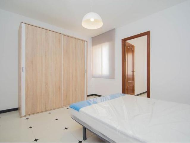 PISO REFORMADO EN ALQUILER JUNTO A ALCAMPO Y HOSPITAL DE NEUROTRAUMATOLOGÍA – GRANADA