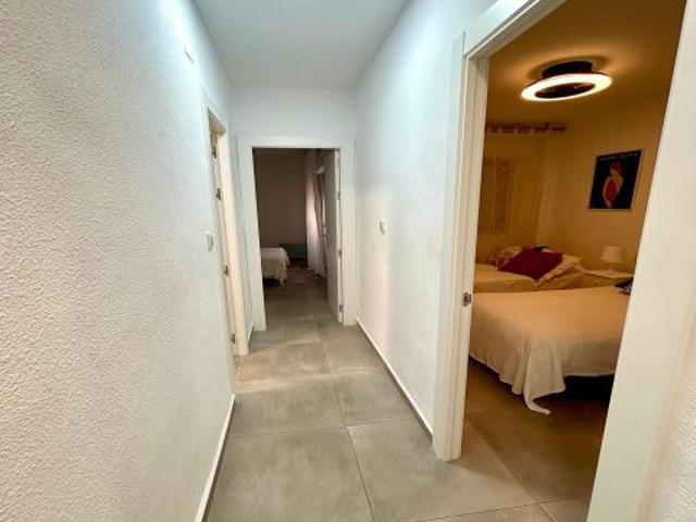 Piso reformado en Playa de los Locos 3 dormitorios con terraza y orientación suroeste | 210.000 €