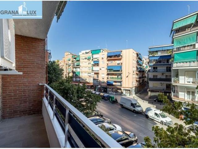 PISO REFORMADO JUNTO AVENIDA CADIZ