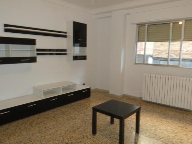 Piso semi amueblado en Utebo. Referencia AL08272026
