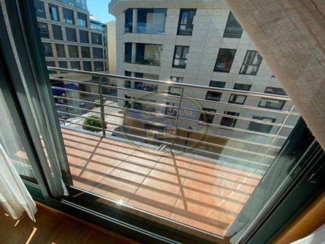 PISO SEMINUEVO DE 3 DORMITORIOS AMUEBLADO CON GARAJE Y BODEGA EN POVISA