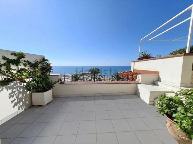 Piso, Sitges
