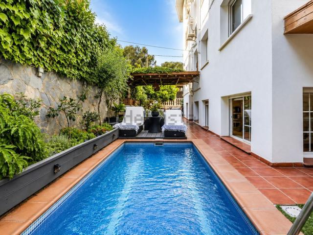 Piso, Sitges