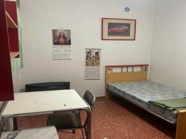 PISO SITUADO EN PLENO CENTRO DEL PUEBLO ! IDEAL TANTO PARA FAMILIAS COMO PARA INVERSORES CON ALTA
