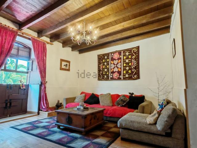Piso, Teror