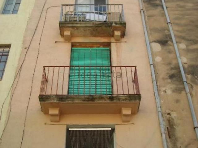 Piso, Tortosa