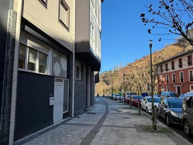 Piso, Urretxu