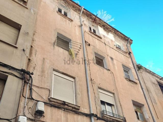 Piso, Valls