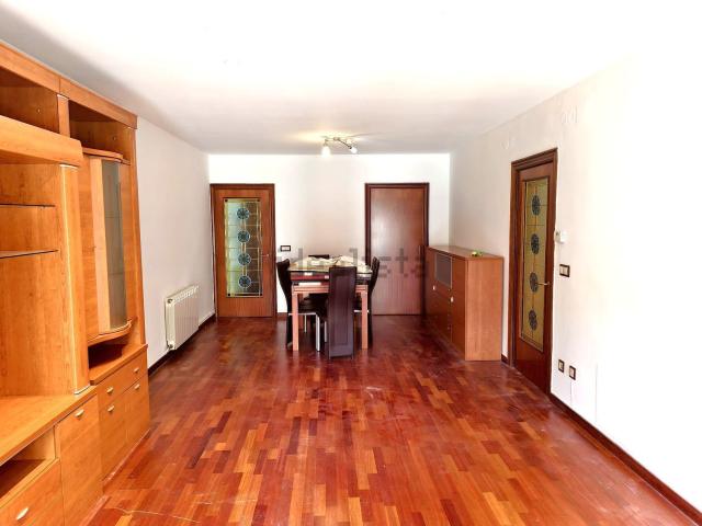 Piso, Valls
