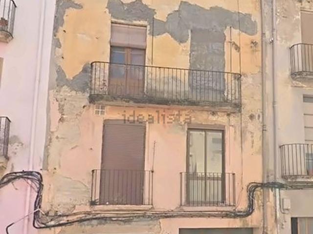 Piso, Valls