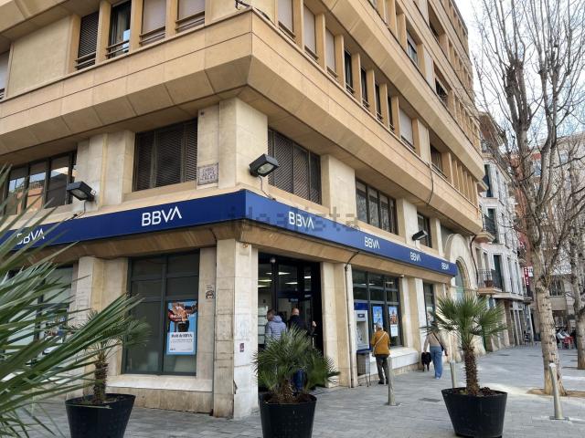 Piso, Valls